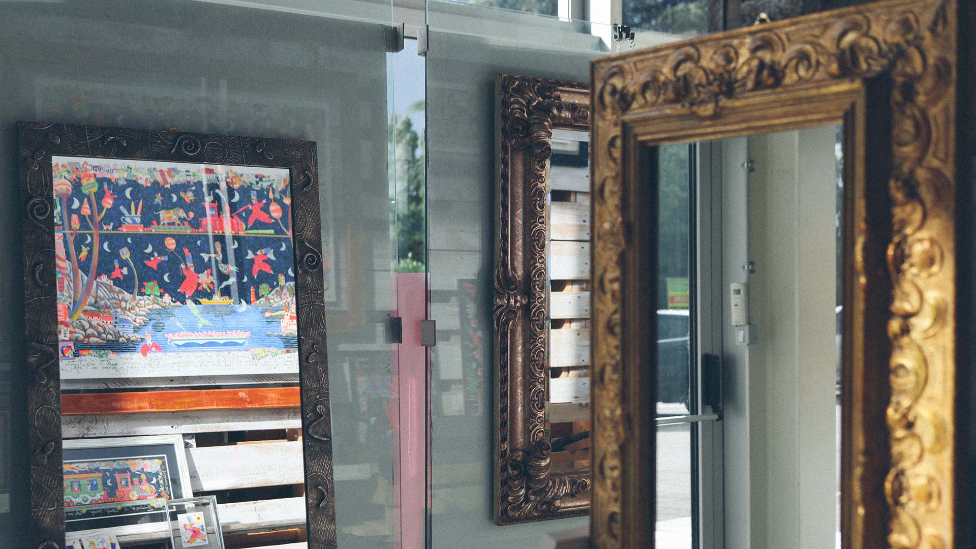 soqquadro_cornici_SpecchioRiflesso_montaggio_arte_legno_parma_specchi24 Specchi e specchiere