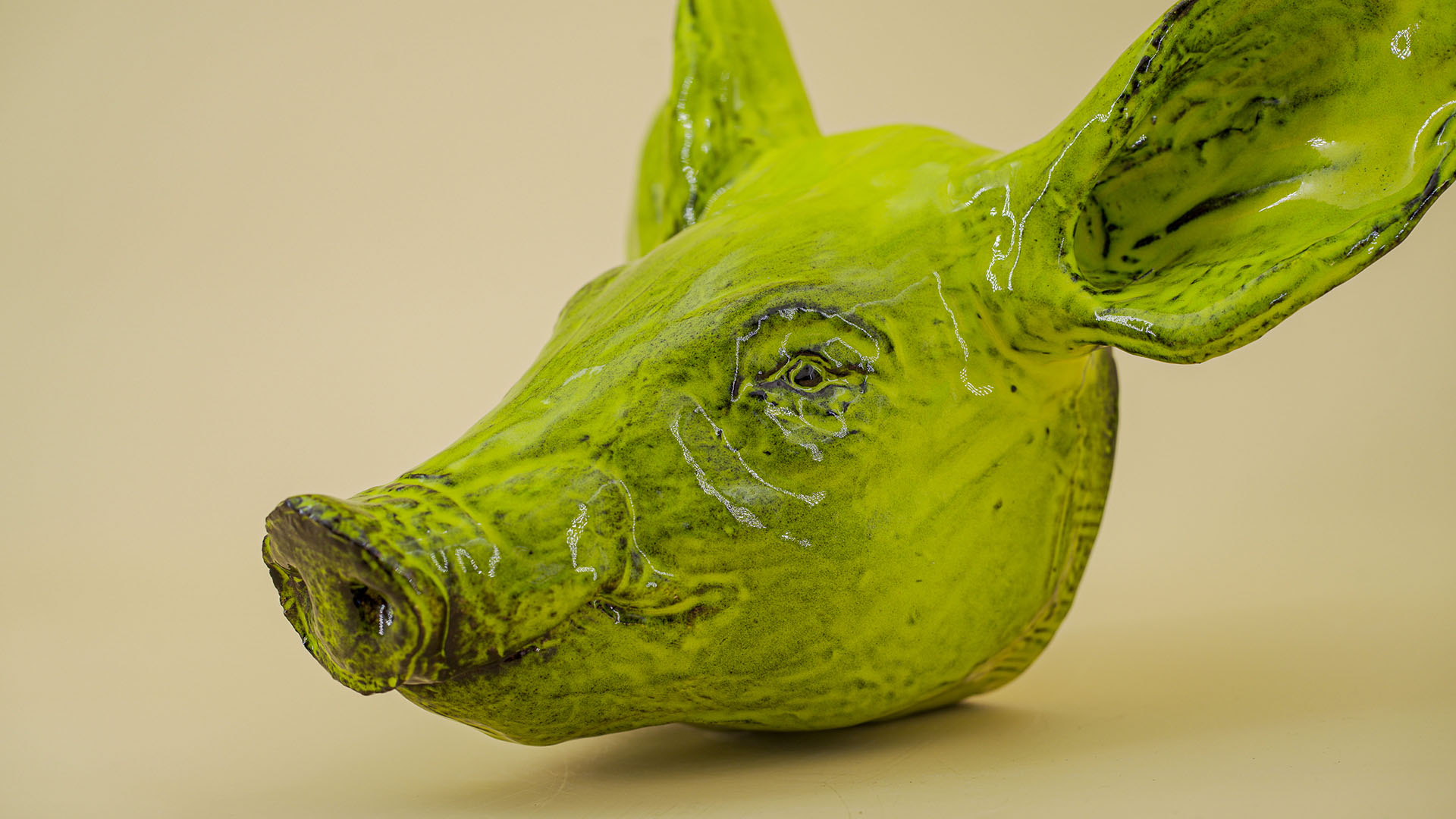 soqquadro_cornici_amaarotrofeogrande_arte_legno_amaaro2_parma_specchi40 Amaaro: complementi d'arte in ceramica
